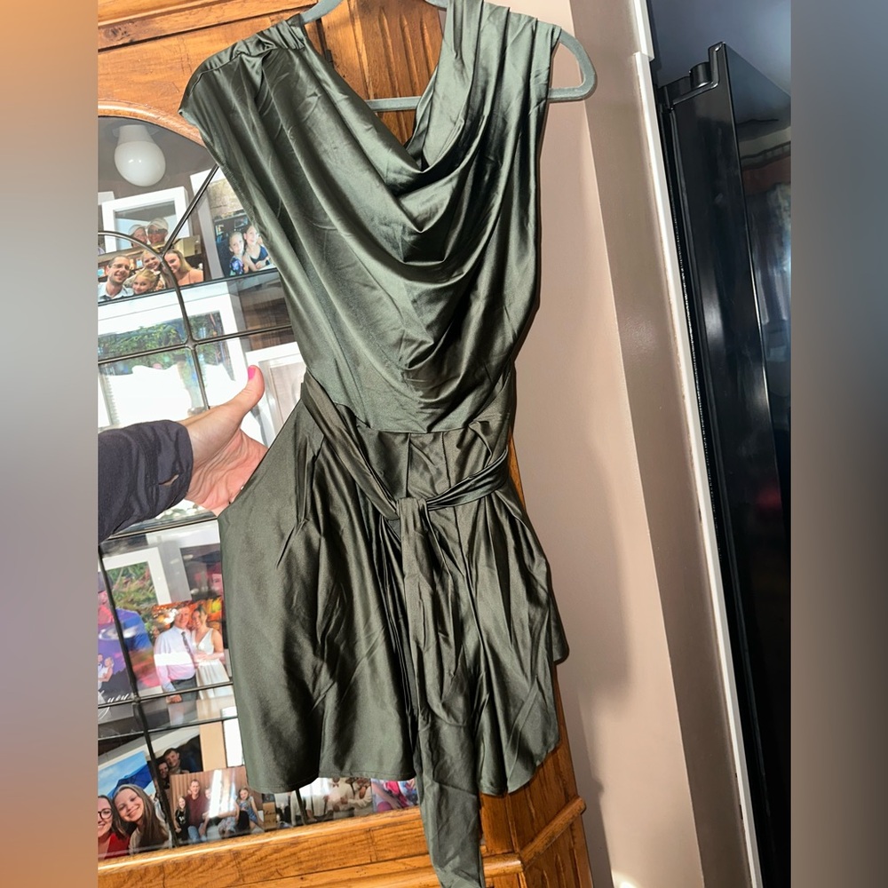 NEW NWOT Sz LG Pocketed Olive Shorts Romper w/belt.Lined.